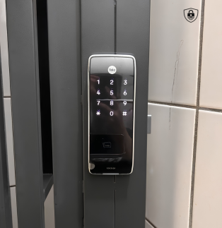 KHÓA THẺ TỪ YALE YDR 343 KHÓA THẺ TỪ YALE YDR 343