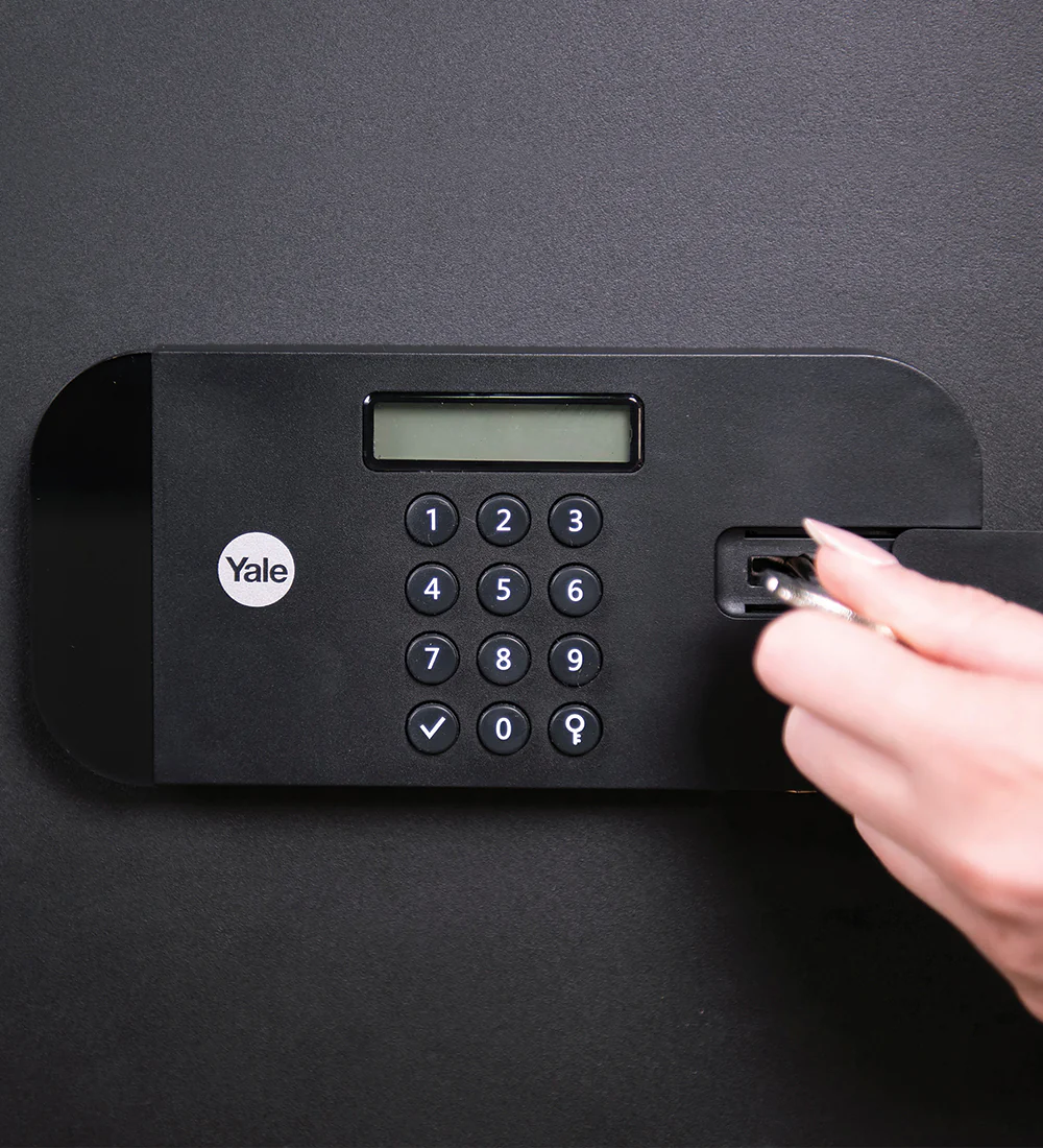 HIGH-SECURITY-MOTORISED-SAFE-PRODUCT-IMAGES-2000x2000px-V012_66179295-ee41-4567-a1bd-f04649acd3df